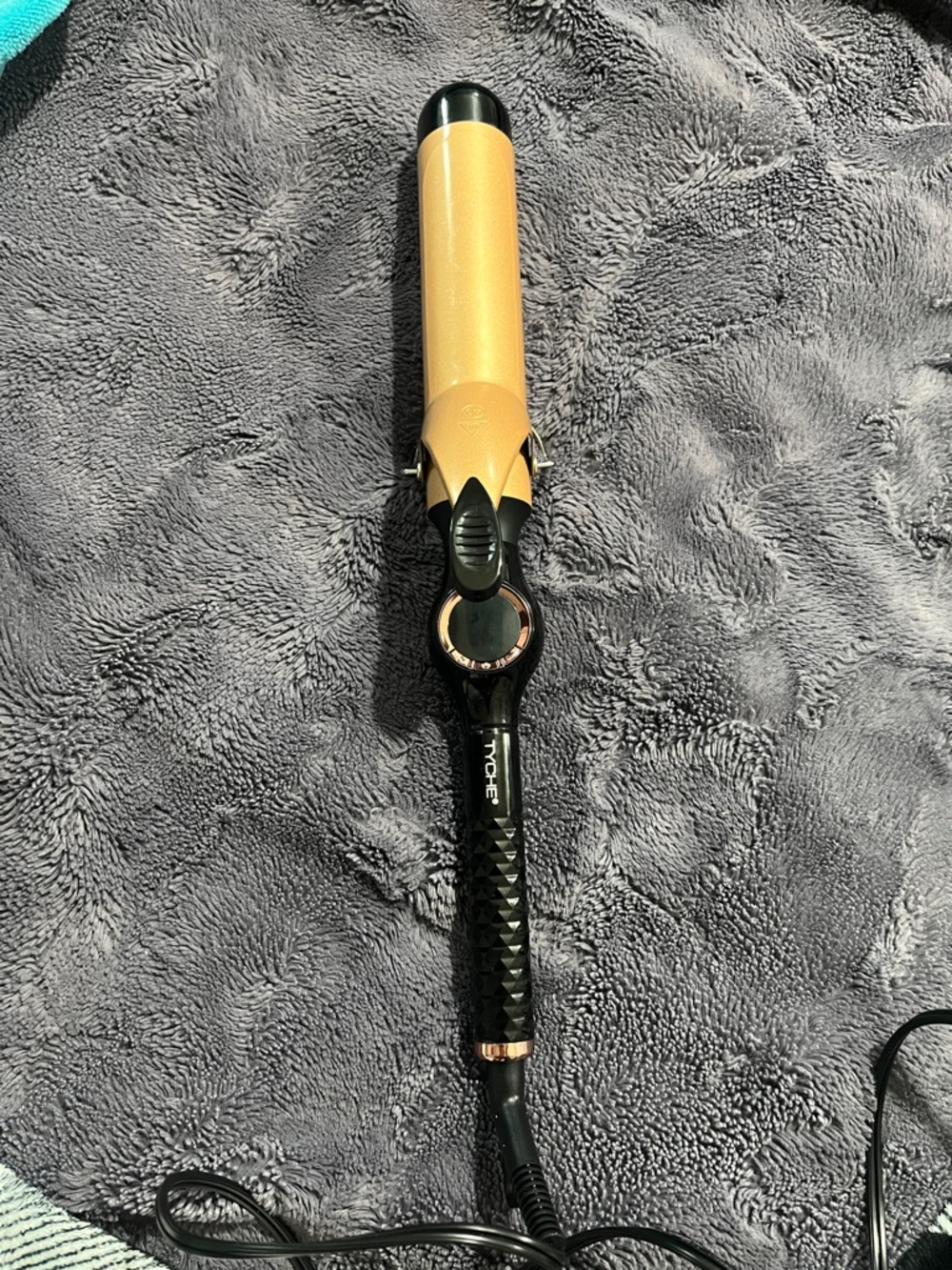 Tyche Gold and Black Curling Iron